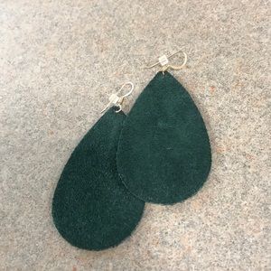 Felt nickel and suede earrings